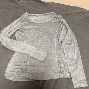 GAIAM Women's Long Sleeve Top in Light Gray